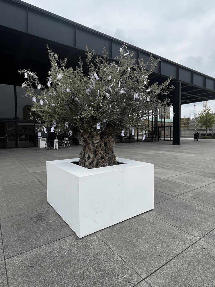 SANDRA USKOKOVIĆ - LISTOPAD 2025. -nova nacionalna galerija -  Yoko Ono