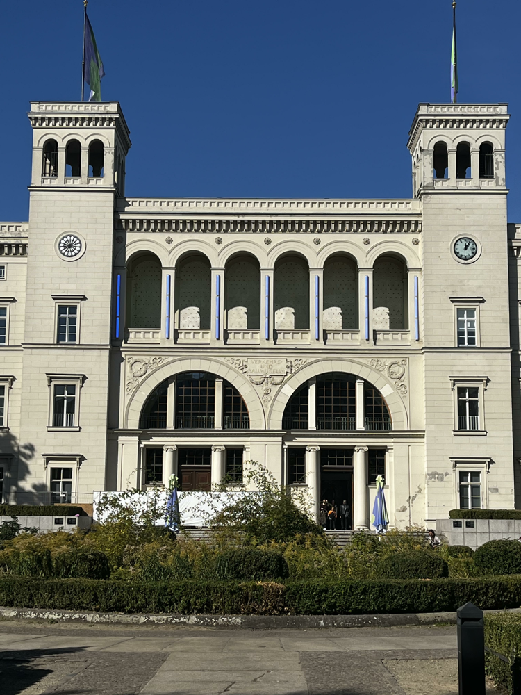 BERLIN, IZLOŽBA NEMA IZLAZA - PRAVO NA LIJENOST