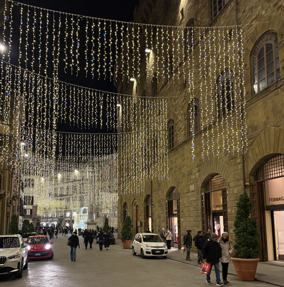 FIRENCA, SANDRA USKOKOVIĆ, 3. SIJEČNJA 2026. -  Advent bez božićnog drvca