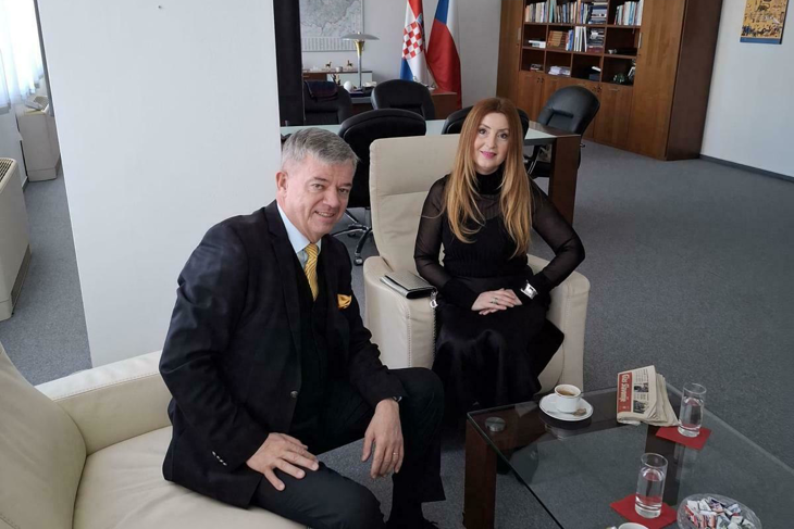 Nj. Eksc. Milan Hovorka i Ina Stašić (Foto Veleposlanstvo Češke republike)