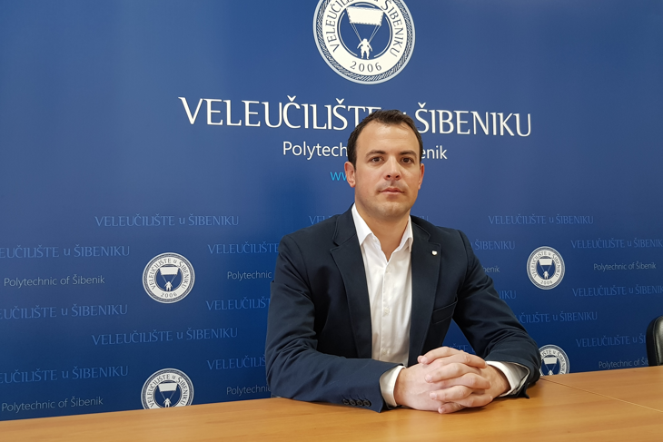 dr. sc. Ljubo Runjić