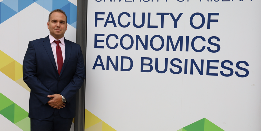 Dr. sc Marko Tomljanović, izvanredni profesor Ekonomskog fakulteta Sveučilišta u Rijeci  Dr. sc Marko Tomljanović, izvanredni profesor Ekonomskog fakulteta Sveučilišta u Rijeci