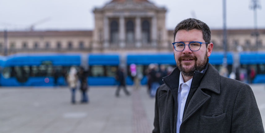  Doc. dr. sc. Ivan Perkov, Fakultet hrvatskih studija Sveučilišta u Zagrebu