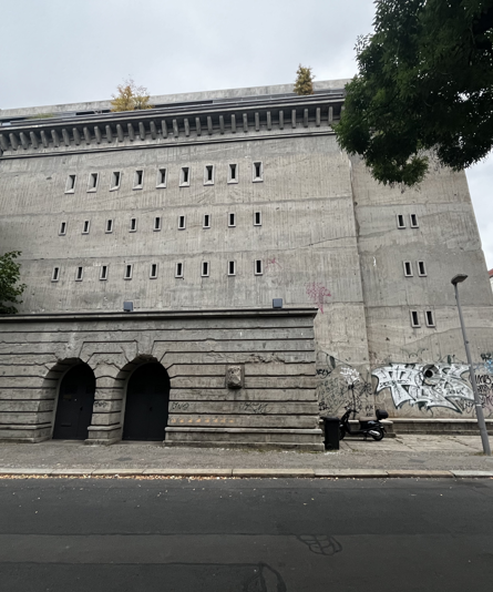 Recihbahnbunker M1200 jedan je od najmasivnijih arhitektonskih ostataka iz razdoblja Drugog svjetskog rata (Foto Sandra USKOKOVIĆ)