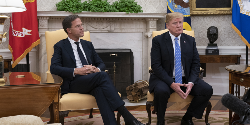 Bivši nizozemski premijer i aktualni glavni tajnik NATO-a Mark Rutte i američki predsjednik Donald Trump, u Bijeloj kući 2. srpnja 2018. (foto:EPA / Chris Kleponis / POOL)