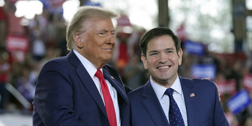 Američki predsjednik Donald Trump i državni tajnik Marco Rubio (foto: AP Photo/Evan Vucci, File)