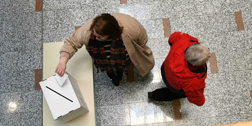 29.12.2024., Bjelovar - Predsjednicki izbori 2024. Na bjelovarska biralista gradjani su poceli dolaziti od jutra. Photo: Damir Spehar/PIXSELL