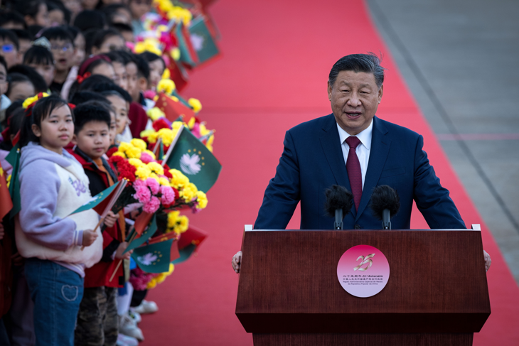 Kineski predsjednik Xi Jinping drži govor na Međunarodnoj zračnoj luci Macau povodom proslave 25. godišnjice osnutka Posebne upravne regije Macau (MSAR) (foto: EPA/GONCALO LOBO PINHEIRO)