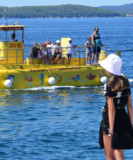 Turisti / Foto Vedran SITNICA