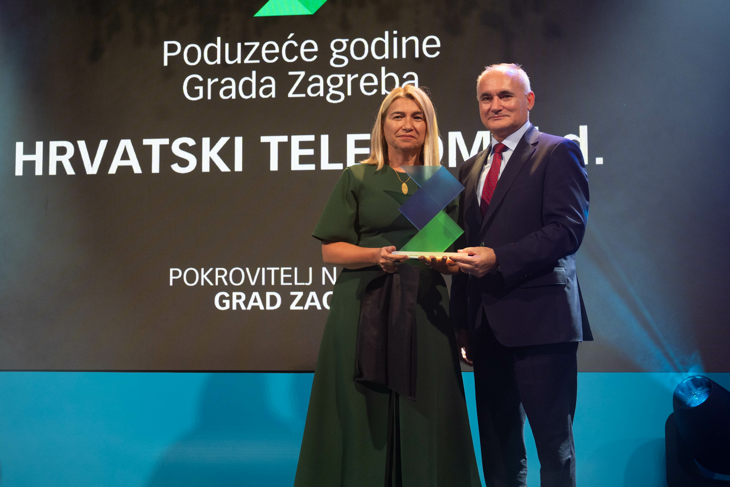 Nataša Rapaić, predsjednica Uprave HT-a primila je nagradu "Bilanca uspjeha" (Foto Ana KRIŽANEC)anec